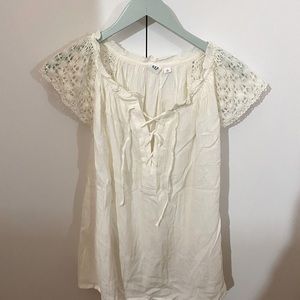 Gap Gauzy, White, Boho Top with Crocheted Sleeves. Large. Excellent Condition